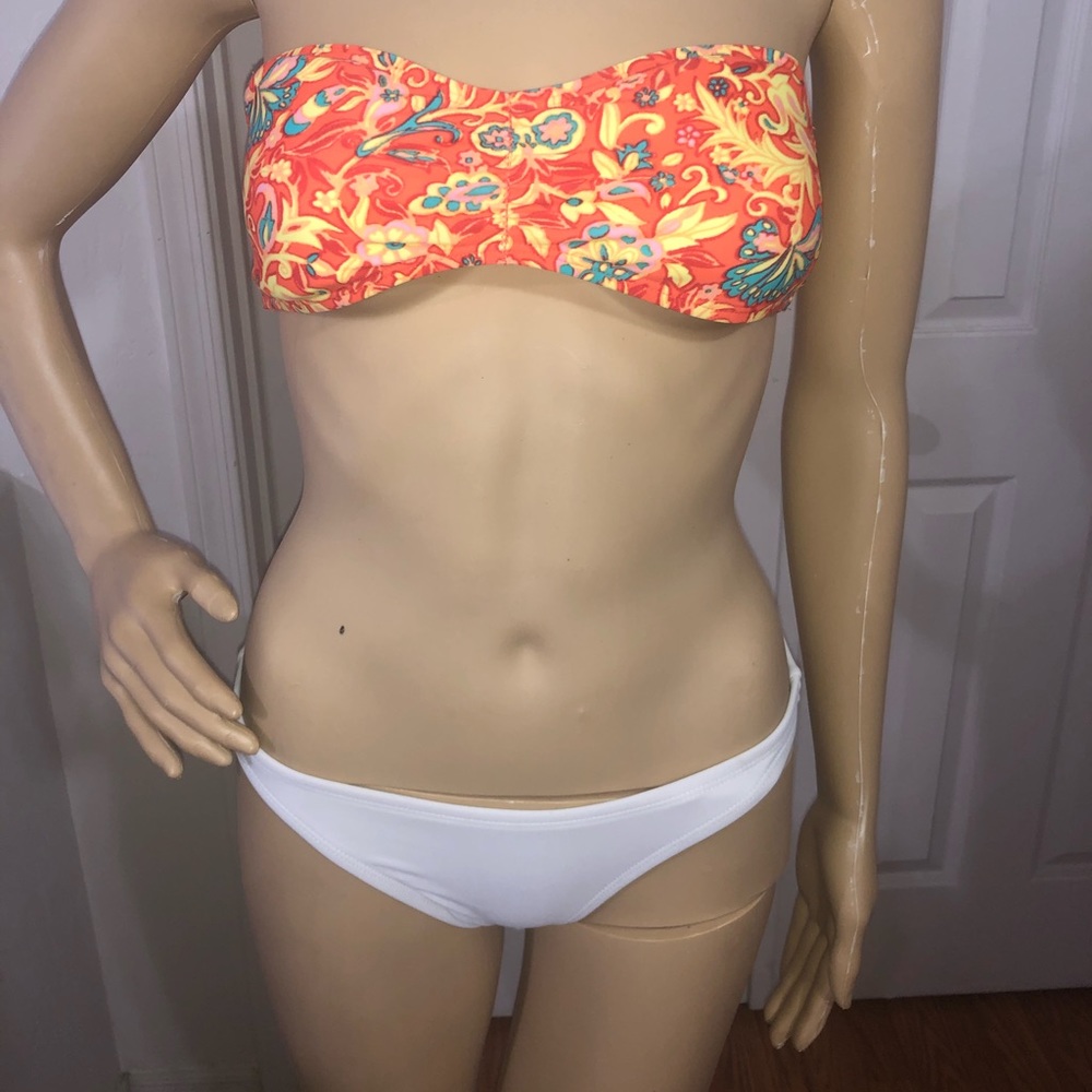 Hollister swim